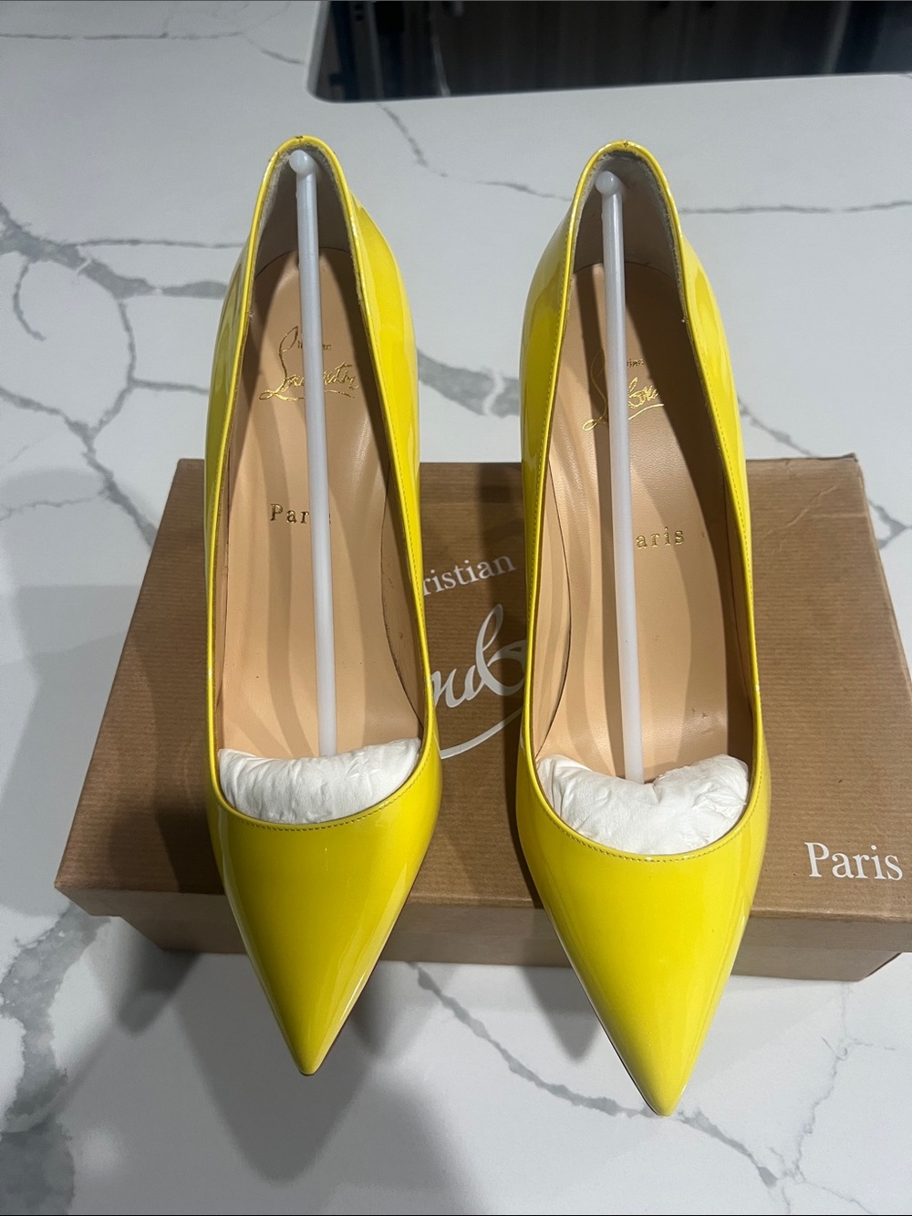 Christian Louboutin Pigalle Follies yellow patent leather NEW